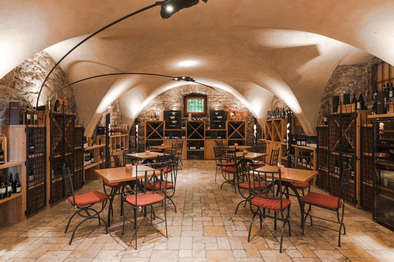 Hotel Mandelhof Appiano Sulla Strada Del Vino Exterior photo