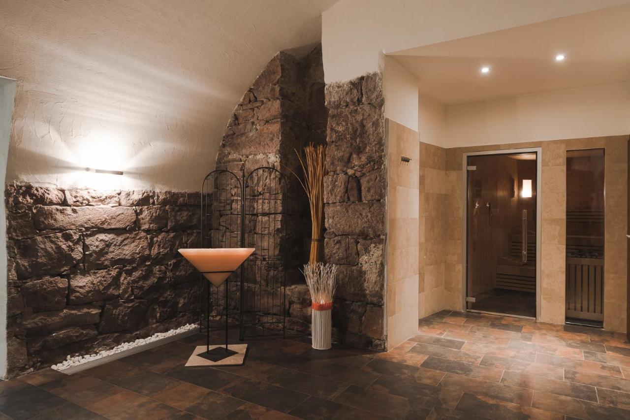 Hotel Mandelhof Appiano Sulla Strada Del Vino Exterior photo